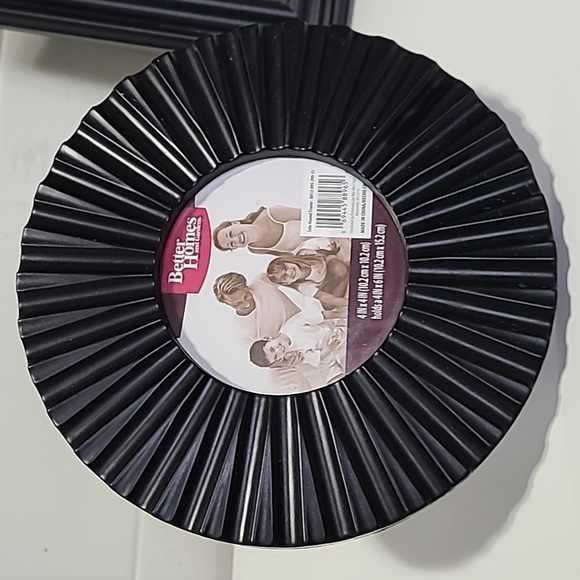 SET OF BLACK PICTURE FRAMES NEW - Picture 3 of 9